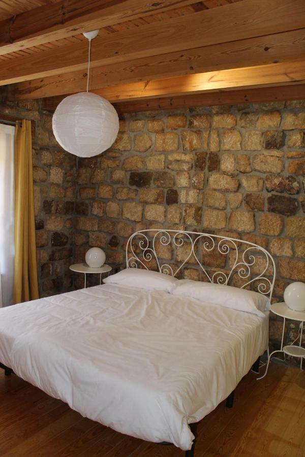 La Casa De La Petra ξενώνας Quintanar de la Sierra Εξωτερικό φωτογραφία